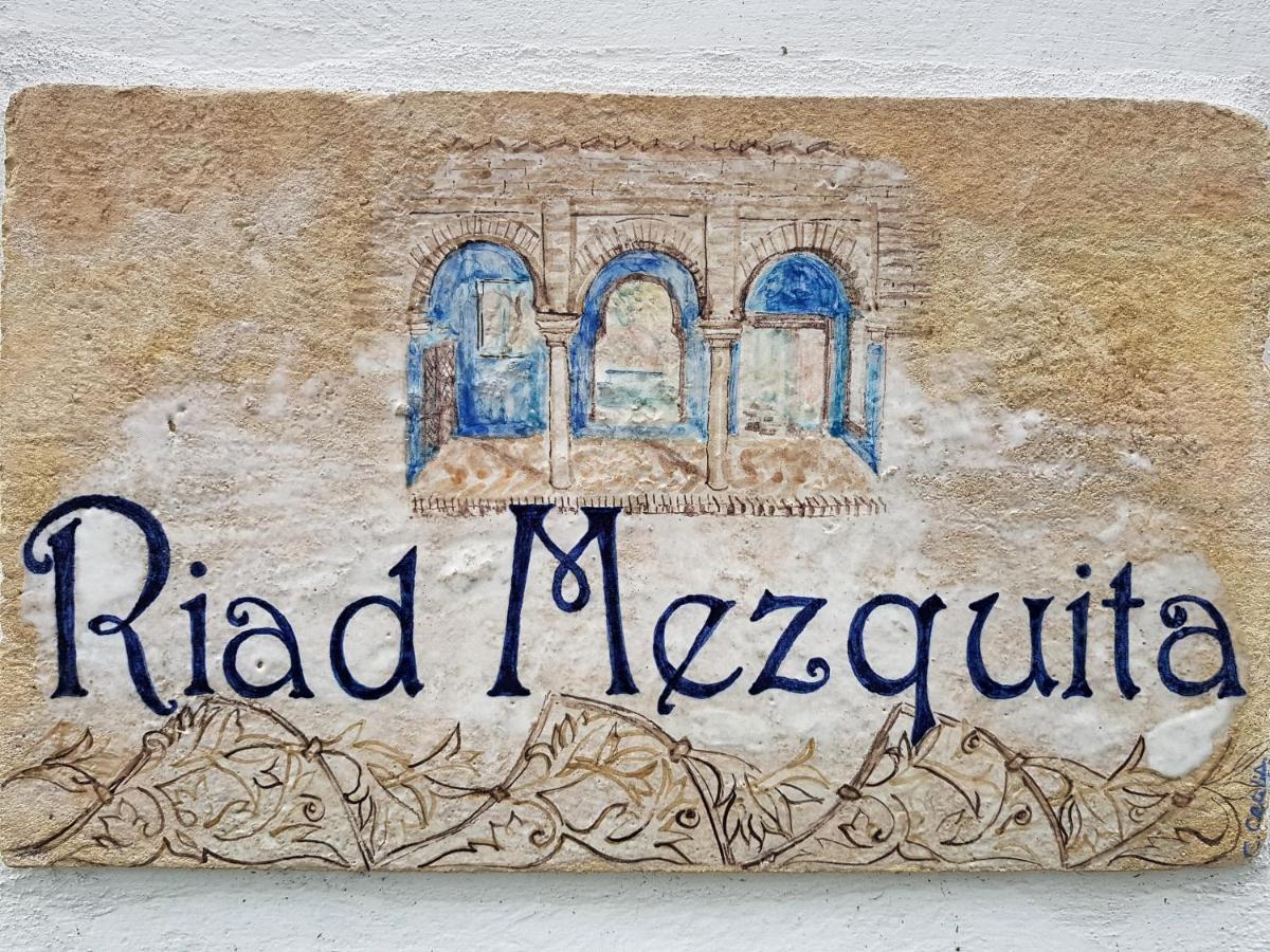 Riad Mezquita De กอร์โดบา ภายนอก รูปภาพ