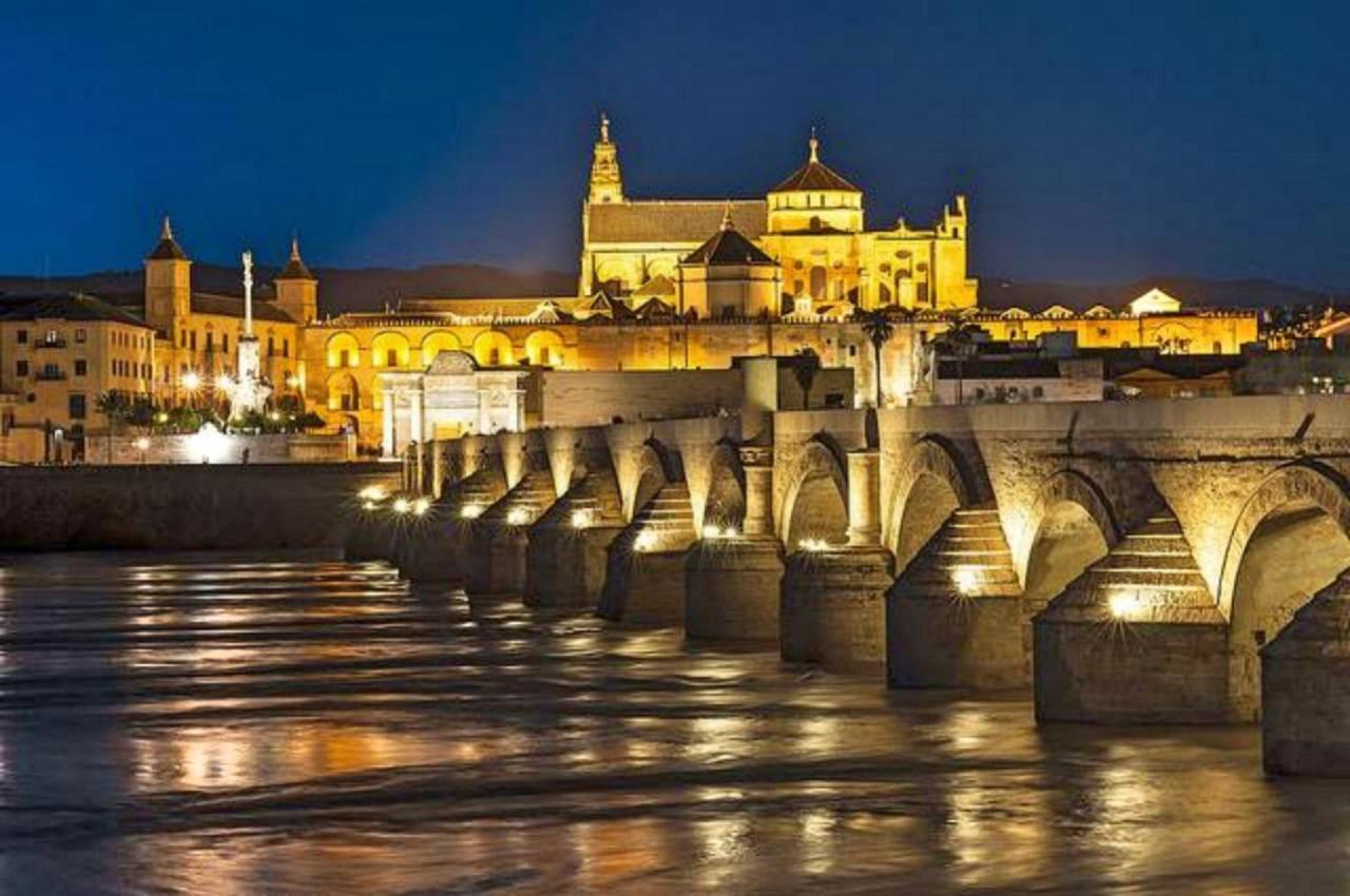 Riad Mezquita De กอร์โดบา ภายนอก รูปภาพ