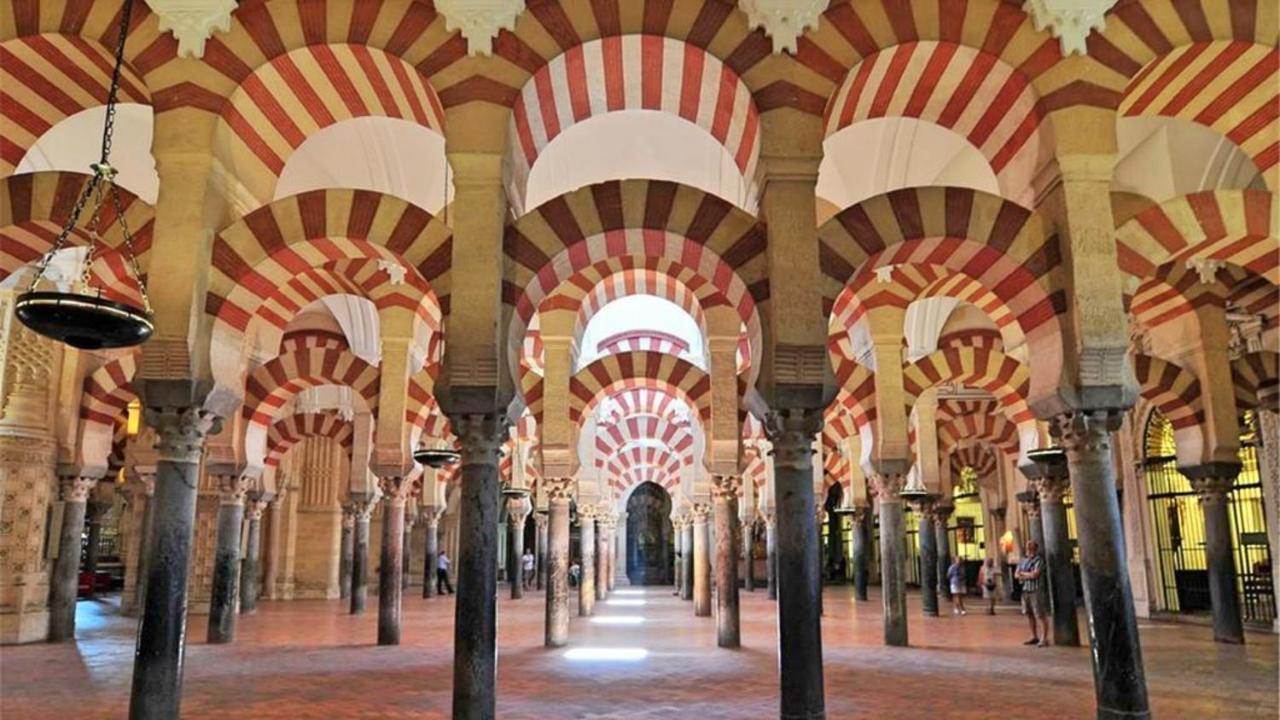 Riad Mezquita De กอร์โดบา ภายนอก รูปภาพ